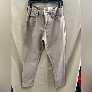 NWT Universal Thread Sculpt Skinny Jeans 12 Tan